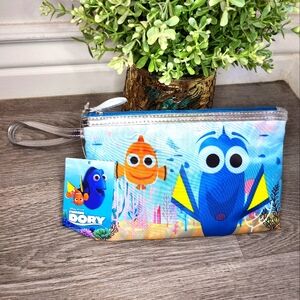 Disney Finding Nemo Makeup bag